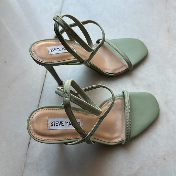 Steve Madden Mint Sandals - Picture 7 of 7